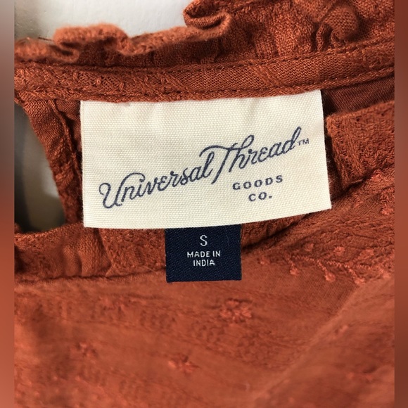 Dress from universal thread - Picture 2 of 7